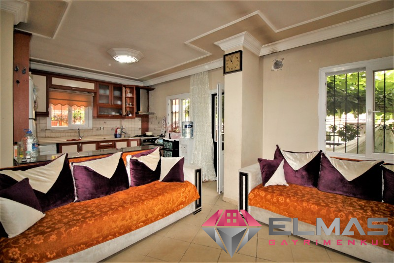 Elmas’tan Hürriyet’te Merkezi Konumlu Triplex Müstakil 6+1