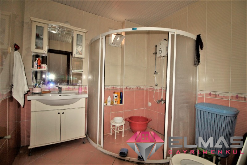 Elmas’tan Hürriyet’te Merkezi Konumlu Triplex Müstakil 6+1