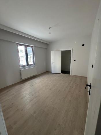 GÜVENAY - ÇORUM YAVRUTURNA MAH. ESNAFEVLER MEVKİ  3+1 SATILIK DAİRE 