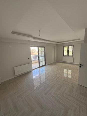 GÜVENAY - ÇORUM YAVRUTURNA MAH. ESNAFEVLER MEVKİ  3+1 SATILIK DAİRE 