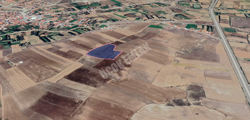 AFYON ÜÇOK EMLAKTAN İHSANİYE YAYLABAĞINDA 16.960M² SATILIK TARLA 