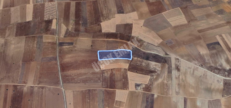 AFYON ÜÇOK EMLAKTAN İHSANİYE YAYLABAĞINDA 16.300M² YATIRIMA UYGUN SATILIK TARLA 