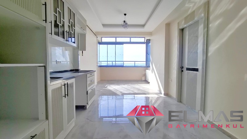 Elmas’tan Akdeniz Mh.’de Havuzlu Doğalgazlı Site İçi 1+1