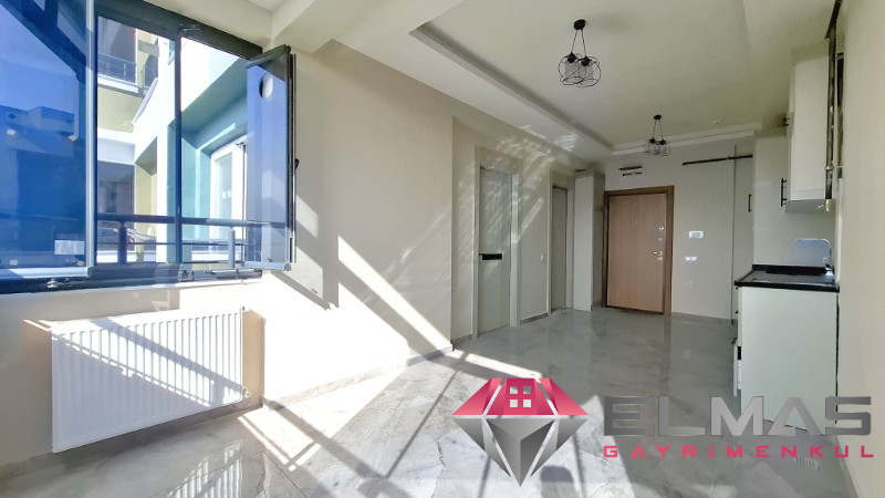 Elmas’tan Akdeniz Mh.’de Havuzlu Doğalgazlı Site İçi 1+1