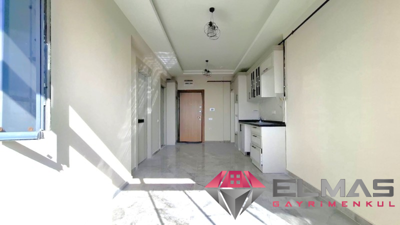 Elmas’tan Akdeniz Mh.’de Havuzlu Doğalgazlı Site İçi 1+1