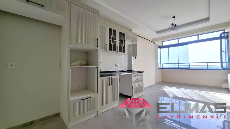 Elmas’tan Akdeniz Mh.’de Havuzlu Doğalgazlı Site İçi 1+1
