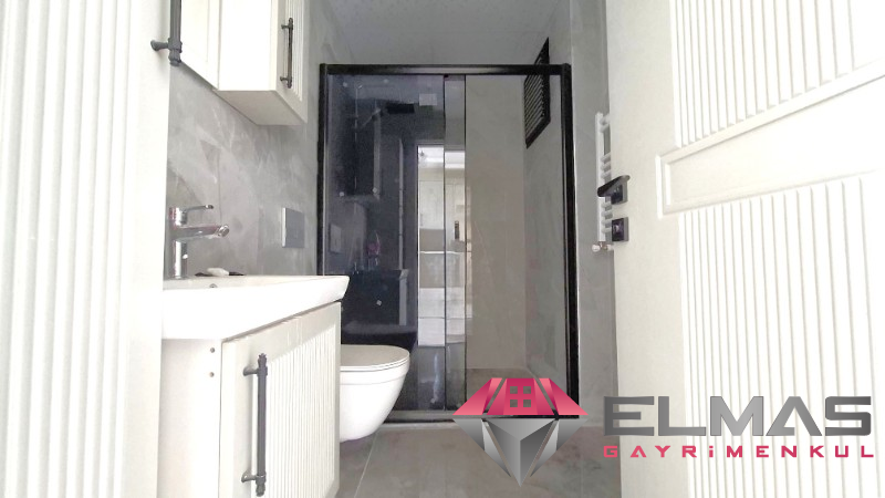 Elmas’tan Akdeniz Mh.’de Havuzlu Doğalgazlı Site İçi 1+1