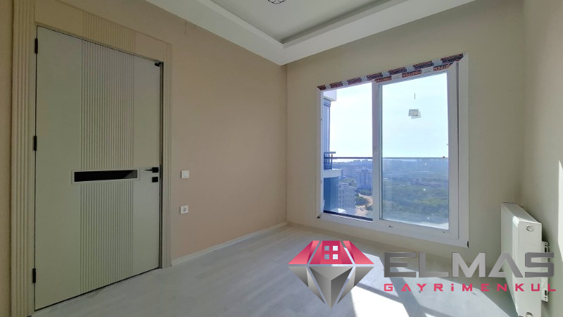 Elmas’tan Akdeniz Mh.’de Havuzlu Doğalgazlı Site İçi 1+1