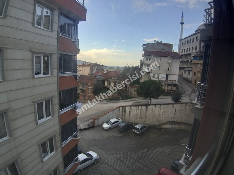 MUDANYA BURGAZ MAH.'DE HAVADAR KONUMDA ARA KAT 100 M2  2+1 DAİRE