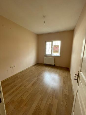 AFYON ÜÇOK EMLAKTAN SAHİPATA TOKİ KONUTLARINDA 3+1 110M² TEMİZ BAKIMLI DAİRE 