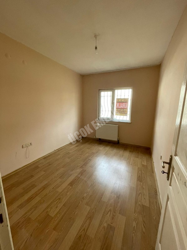 AFYON ÜÇOK EMLAKTAN SAHİPATA TOKİ KONUTLARINDA 3+1 110M² TEMİZ BAKIMLI DAİRE 