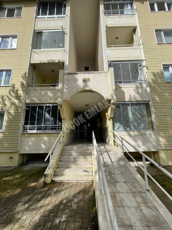 AFYON ÜÇOK EMLAKTAN SAHİPATA TOKİ KONUTLARINDA 3+1 110M² TEMİZ BAKIMLI DAİRE 