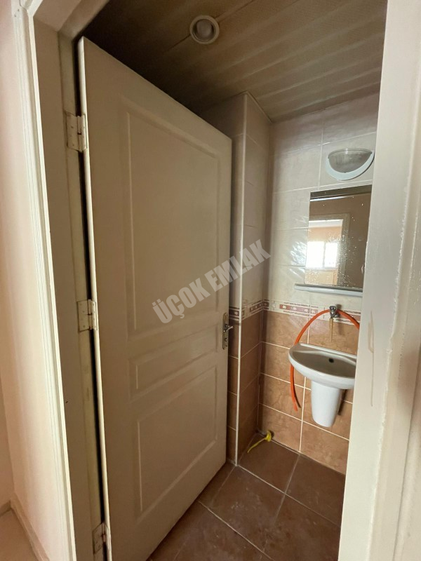 AFYON ÜÇOK EMLAKTAN SAHİPATA TOKİ KONUTLARINDA 3+1 110M² TEMİZ BAKIMLI DAİRE 