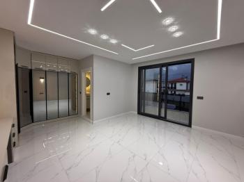 EFELER MAHALLESİ’NDE TAM MÜSTAKİL HAVUZLU LÜKS VİLLA!