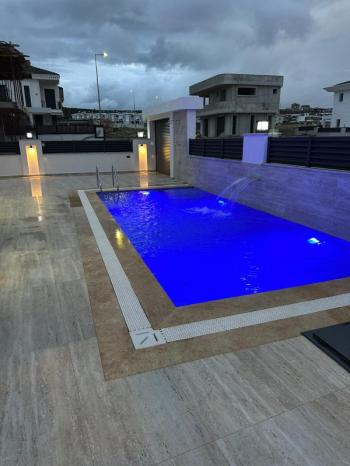 EFELER MAHALLESİ’NDE TAM MÜSTAKİL HAVUZLU LÜKS VİLLA!