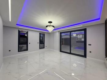 EFELER MAHALLESİ’NDE TAM MÜSTAKİL HAVUZLU LÜKS VİLLA!