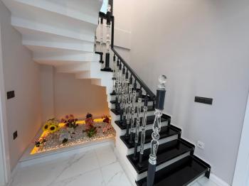 EFELER MAHALLESİ’NDE TAM MÜSTAKİL HAVUZLU LÜKS VİLLA!