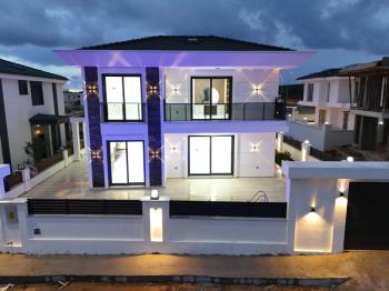 EFELER MAHALLESİ’NDE TAM MÜSTAKİL HAVUZLU LÜKS VİLLA!