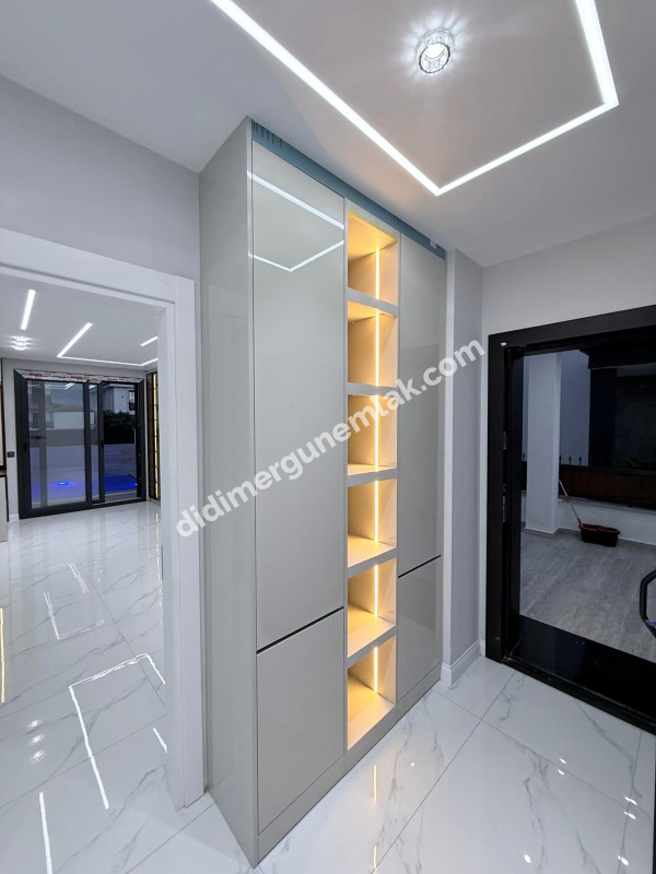 EFELER MAHALLESİ’NDE TAM MÜSTAKİL HAVUZLU LÜKS VİLLA!