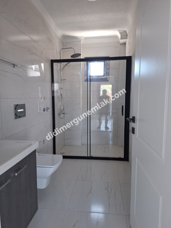 DİDİM CUMHURİYET MAHALLESİ’NDE MERKEZİ KONUMDA 1+1 BU FİYATA MERKEZDE DAİRE ZOR BULUNUR..