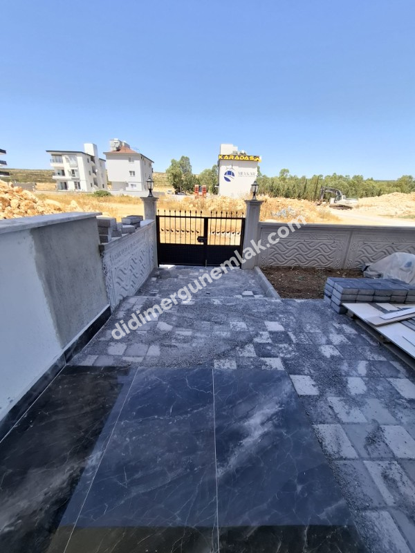 DİDİM CUMHURİYET MAHALLESİ’NDE MERKEZİ KONUMDA 1+1 BU FİYATA MERKEZDE DAİRE ZOR BULUNUR..
