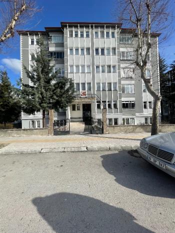 GÜVENAY - ÇORUM BUHARAEVLER MAH. MENDERES OKULU KARŞISI SATILIK DAİRE 