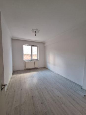GÜVENAY - ÇORUM GÜLABİBEY MAH. ATA CADDESİ ÜZERİ 2+1 SATILIK DAİRE