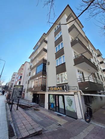 GÜVENAY - ÇORUM GÜLABİBEY MAH. ATA CADDESİ ÜZERİ 2+1 SATILIK DAİRE