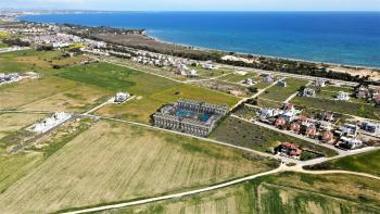 Kıbrıs İskele Long Beach Bölgesinde Ayrıcalıklı Yaşam Sunan Taşınmaya Hazır Satılık 1+0 Penthouse Daireler