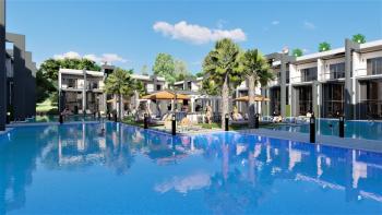 Kıbrıs İskele Long Beach Bölgesinde Ayrıcalıklı Yaşam Sunan Taşınmaya Hazır Satılık 2+1 Penthouse Daireler