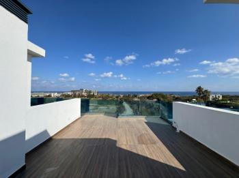 Tek Yetkili Kıbrıs Girne Çatalköy de Ful Deniz Manzaralı Denize Yürüme Mesafesinde Havuzlu Site de Satılık 2+1 İkiz Villalar