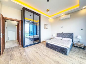 Tek Yetkili Kıbrıs Girne Çatalköy de Ful Deniz Manzaralı Denize Yürüme Mesafesinde Havuzlu Site de Satılık 2+1 İkiz Villalar