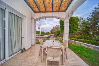 Girne Alsancak'da Satılık 1+1 Daire – Site İçinde Eşyalı ve Bahçeli Yaşam Fırsatı!