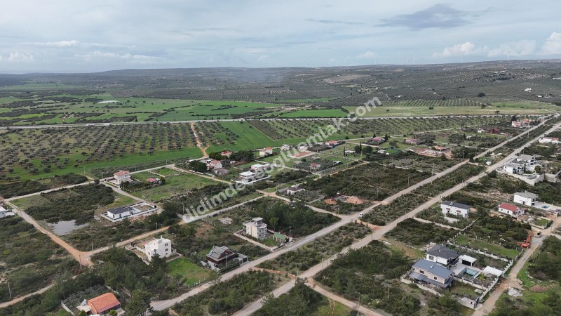 Didim Seyrantepede 2 Adet Yan Yana Satılık 1.250 m2 Arsa