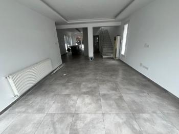 YENİKENT'DE  SATILIK 4+1 TAM MÜSTAKİL VİLLA 