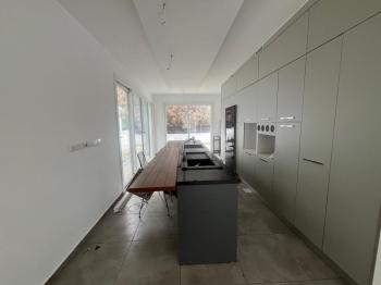 YENİKENT'DE  SATILIK 4+1 TAM MÜSTAKİL VİLLA 