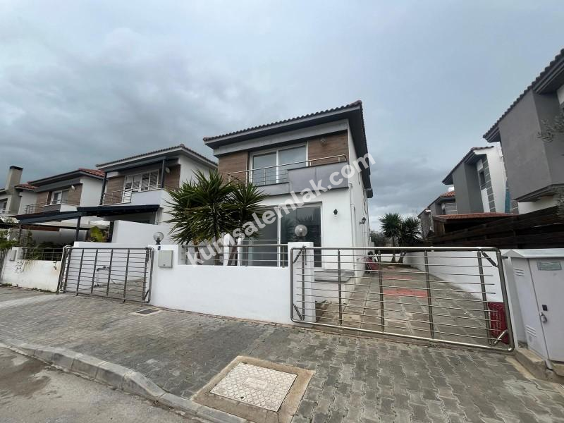 YENİKENT'DE  SATILIK 4+1 TAM MÜSTAKİL VİLLA 