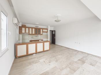 Marmaris İçmeler’de Sahile 500m Tadilatlı 2+1 Amerikan Mutfak Satılık 70m² Daire