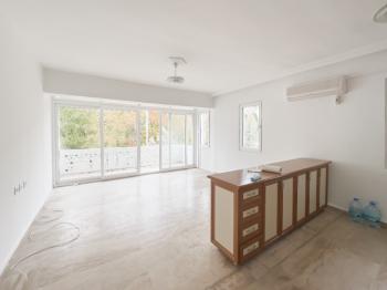 Marmaris İçmeler’de Sahile 500m Tadilatlı 2+1 Amerikan Mutfak Satılık 70m² Daire