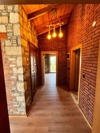 NAİPLİ KÖYÜ’NDE ZAMANA MEYDAN OKUYAN ÖZEL TAŞ EV! Fiyat: 15.000.000 TL