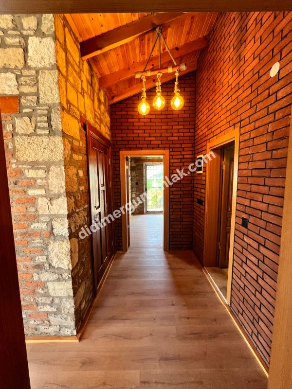 NAİPLİ KÖYÜ’NDE ZAMANA MEYDAN OKUYAN ÖZEL TAŞ EV! Fiyat: 15.000.000 TL