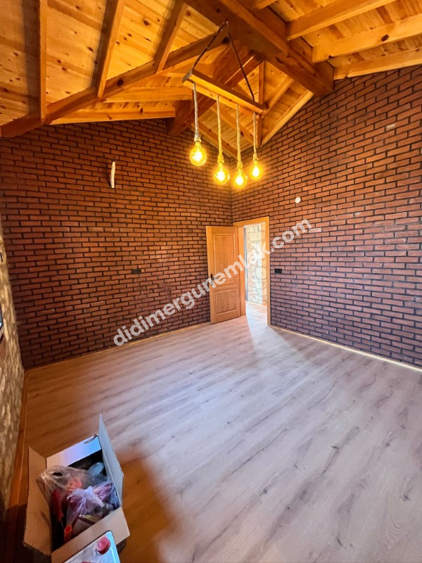 NAİPLİ KÖYÜ’NDE ZAMANA MEYDAN OKUYAN ÖZEL TAŞ EV! Fiyat: 15.000.000 TL