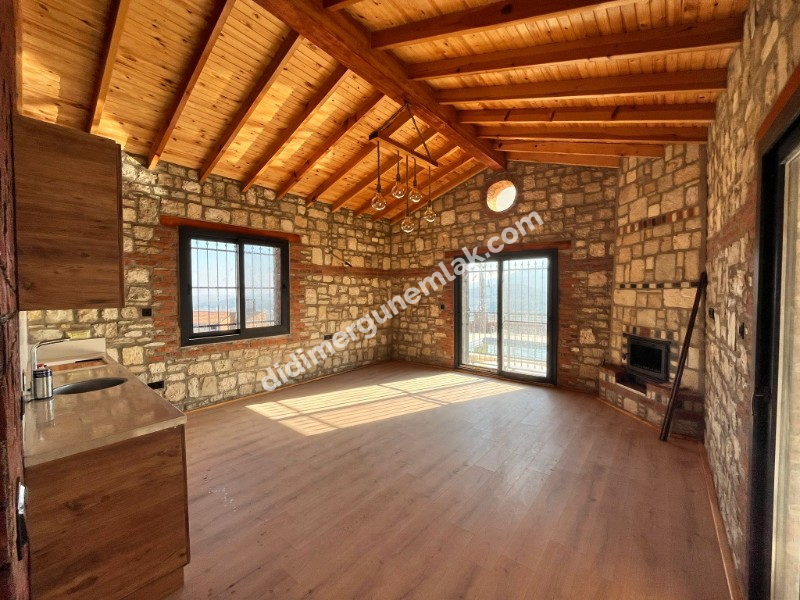 NAİPLİ KÖYÜ’NDE ZAMANA MEYDAN OKUYAN ÖZEL TAŞ EV! Fiyat: 15.000.000 TL