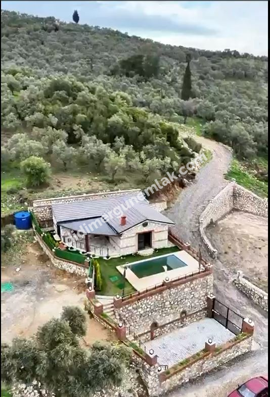 NAİPLİ KÖYÜ’NDE ZAMANA MEYDAN OKUYAN ÖZEL TAŞ EV! Fiyat: 15.000.000 TL