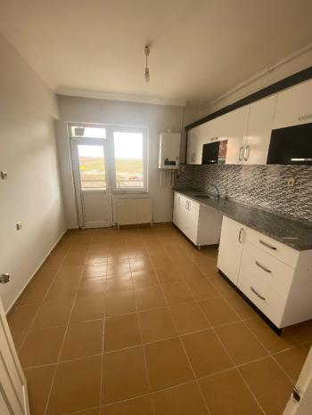 GÜVENAY - ÇORUM KALE LOZANEVLER ARKASI 3+1 SATILIK DAİRE 