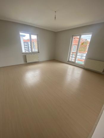 GÜVENAY - ÇORUM KALE LOZANEVLER ARKASI 3+1 SATILIK DAİRE 