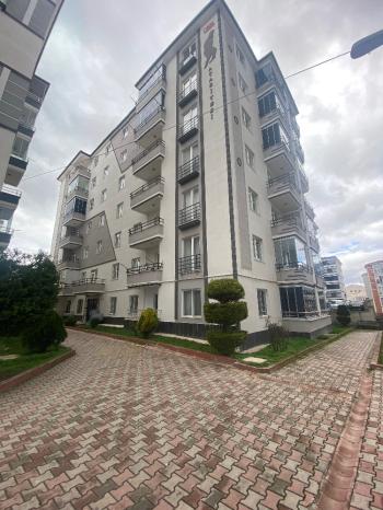 GÜVENAY - ÇORUM KALE LOZANEVLER ARKASI 3+1 SATILIK DAİRE 