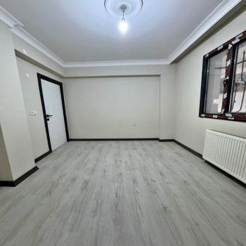 BAHÇEŞEHİR LOKASYONLU SIFIR LÜX 2+1 DAİRE