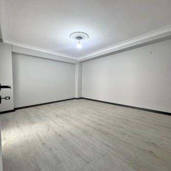 BAHÇEŞEHİR LOKASYONUNDA SATILIK SIFIR 3+1