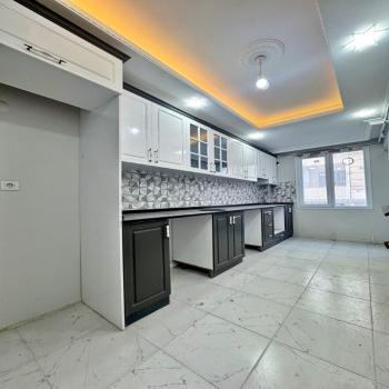 BAHÇEŞEHİR LOKASYONUNDA SATILIK SIFIR 3+1